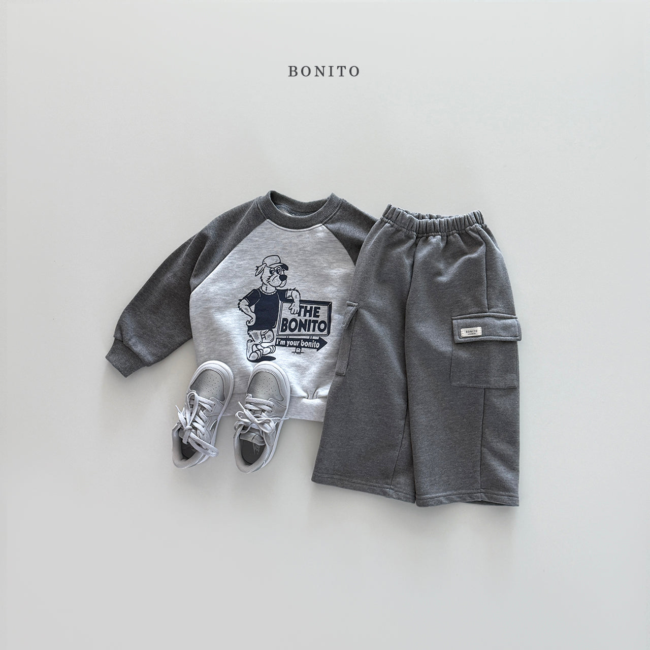 Wolf Raglan Sweatshirt