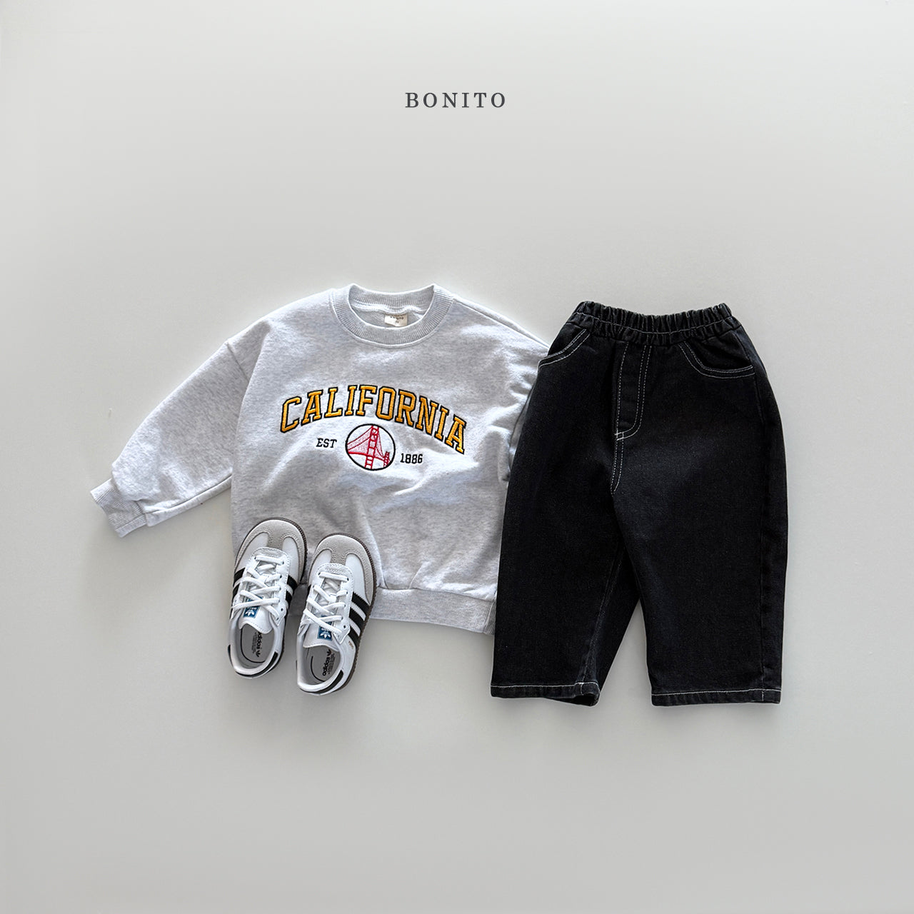 "California" Sweatshirt (Mom size available)