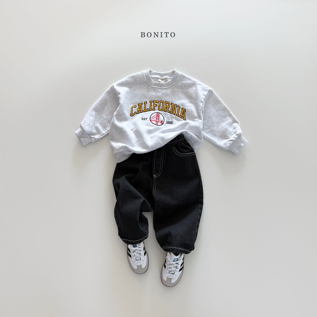 "California" Sweatshirt (Mom size available)