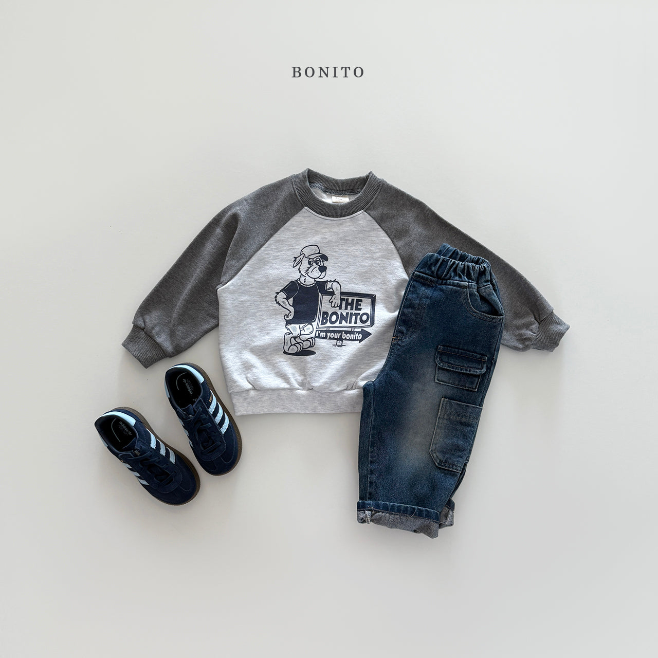 Wolf Raglan Sweatshirt