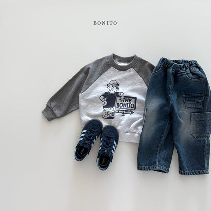 Wolf Raglan Sweatshirt