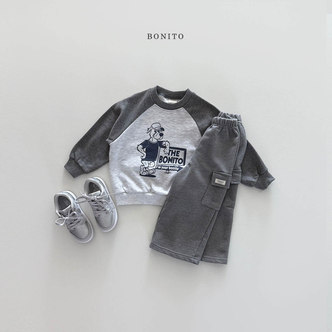 Wolf Raglan Sweatshirt