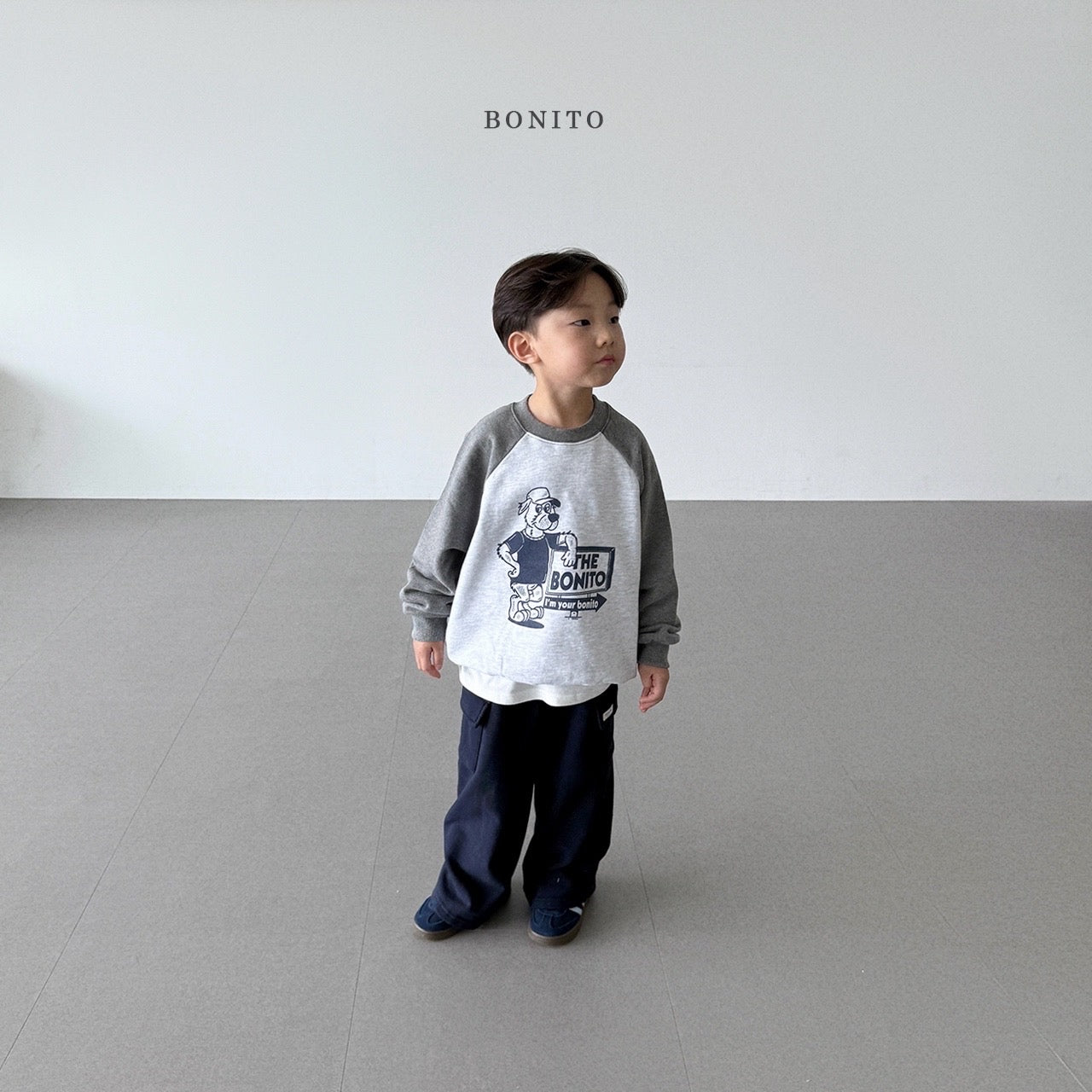 Wolf Raglan Sweatshirt