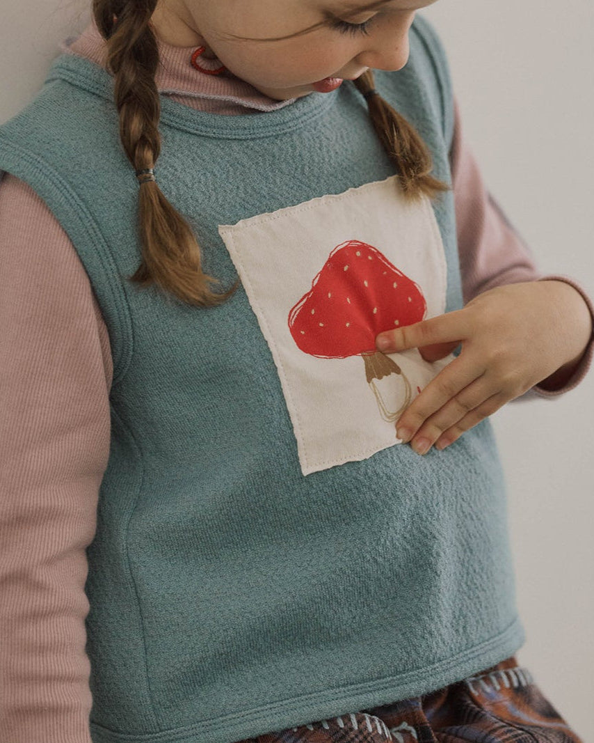 25 Mushroom Vest