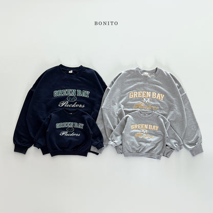 "Green Bay" Sweatshirt (Mom size available)