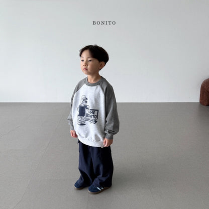 Wolf Raglan Sweatshirt