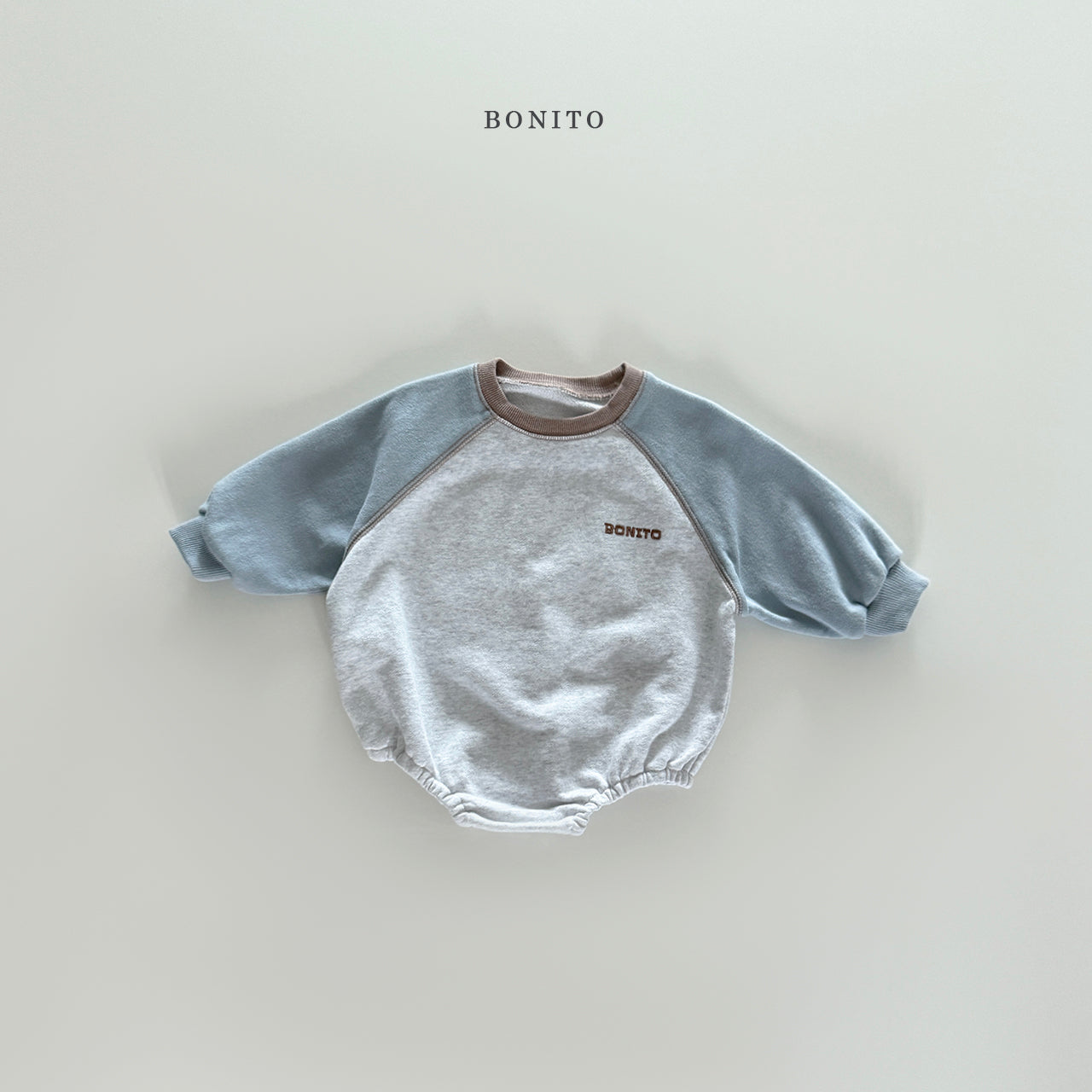 [Bebe] Color Guy Raglan Suit