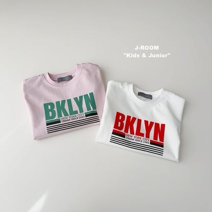 Urban T-shirt