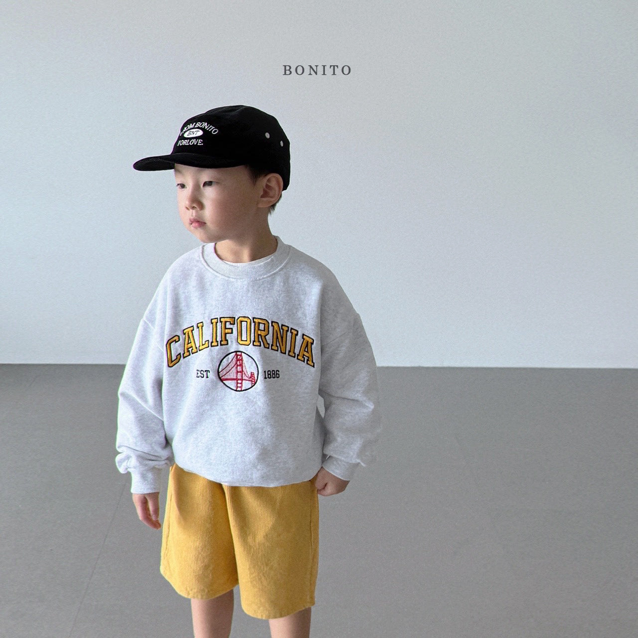 "California" Sweatshirt (Mom size available)