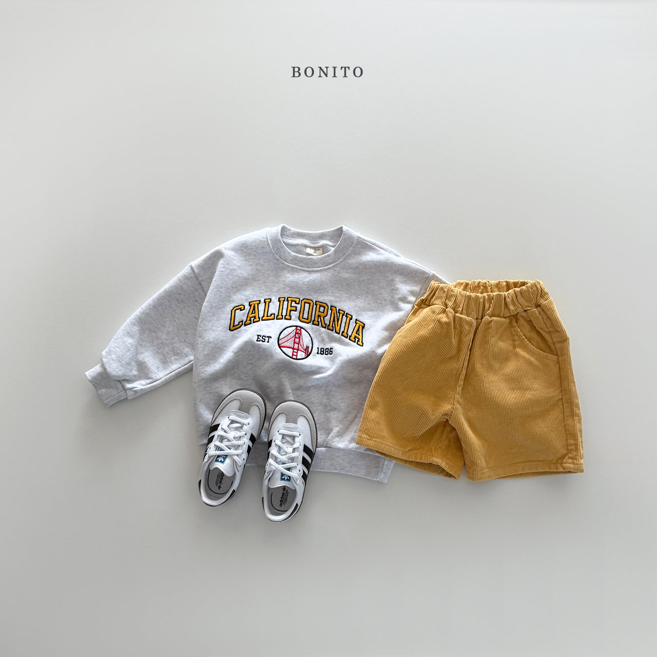 "California" Sweatshirt (Mom size available)