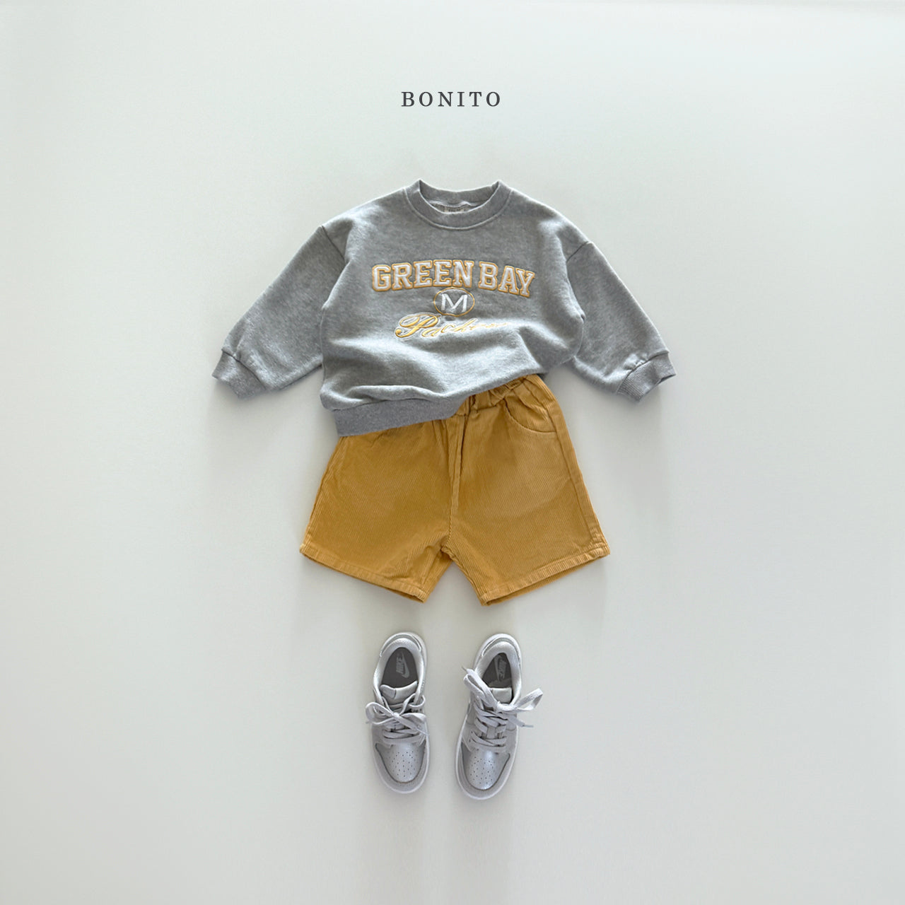 "Green Bay" Sweatshirt (Mom size available)