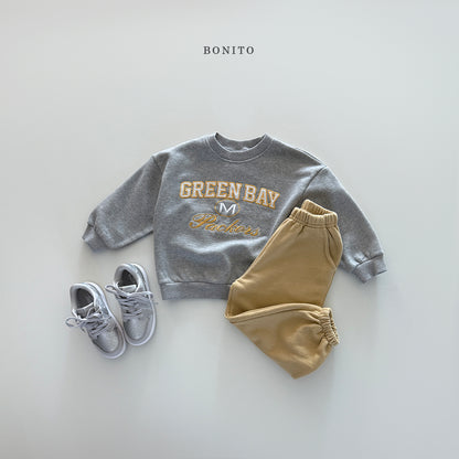"Green Bay" Sweatshirt (Mom size available)