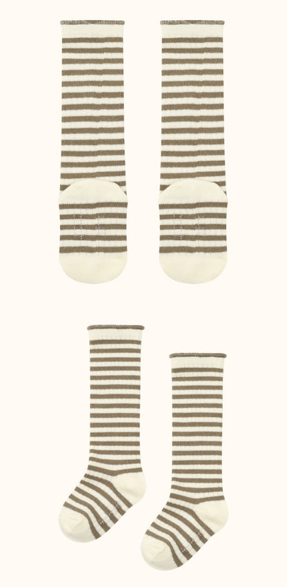 [26F] Ribbed Point Socks