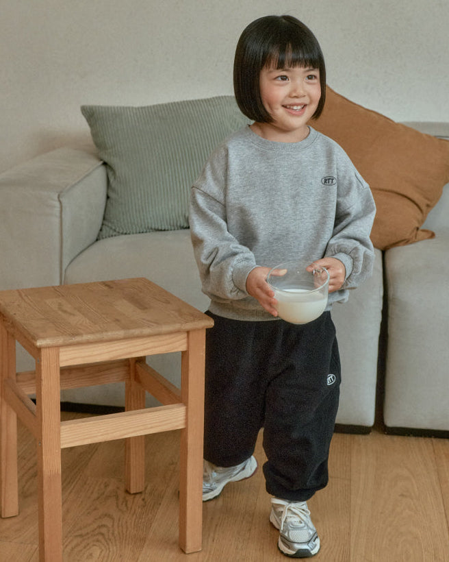 [26F] RTT Essential Sweatshirt
